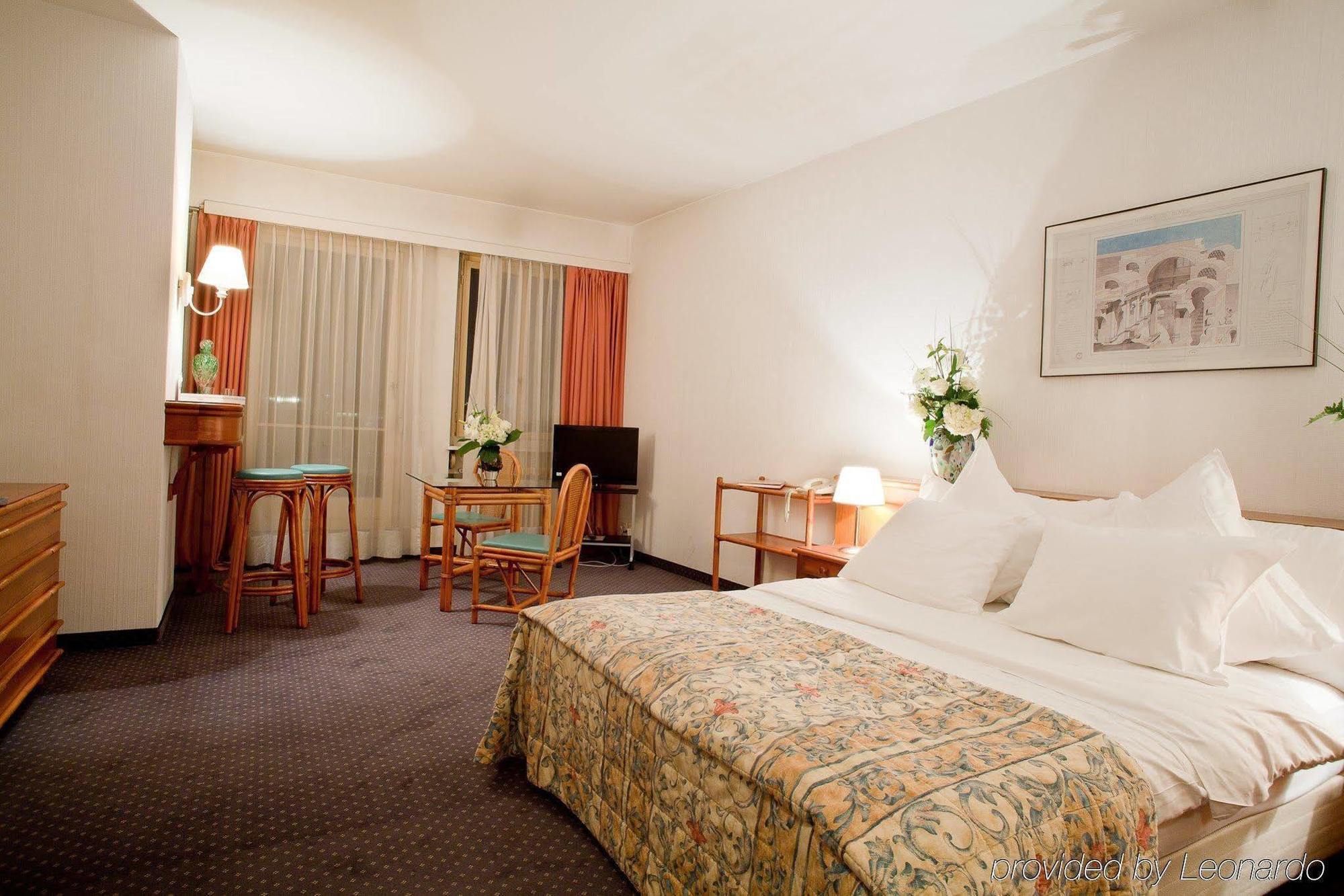 Hotel Sagitta Женева Стая снимка