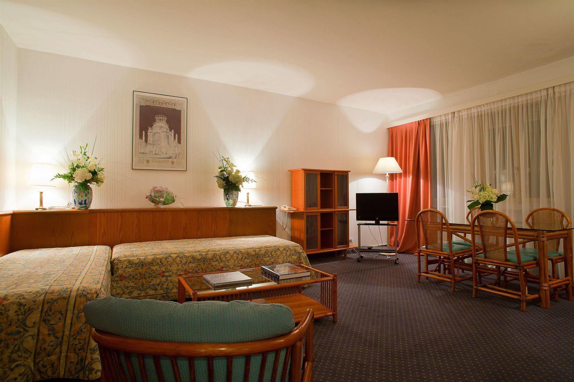 Hotel Sagitta Женева Стая снимка